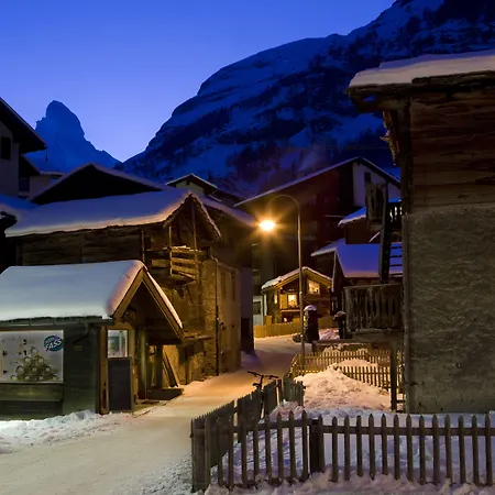 Z'gogwaergji Σαλέ *